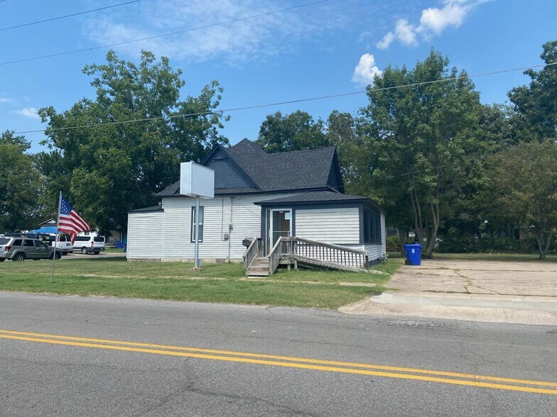 605 E Central Ave, Miami, OK à vendre - Photo de l’immeuble – Image 3 sur 10
