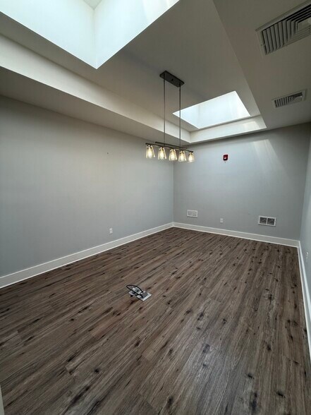 10 Julia Ln, Cold Spring, NY à louer - Photo de l’immeuble – Image 2 sur 15