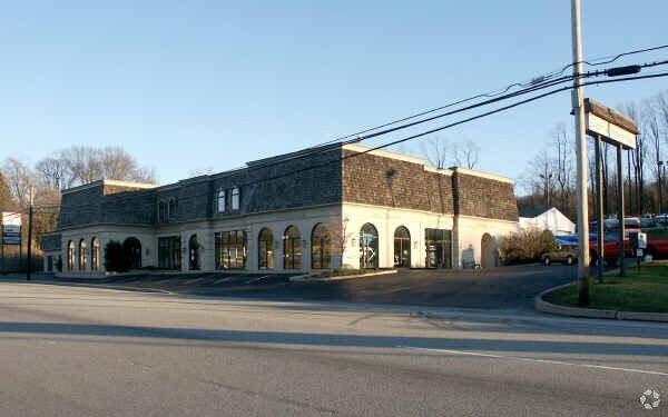 310 Lancaster Ave, Frazer, PA à vendre - Photo de l’immeuble – Image 1 sur 2