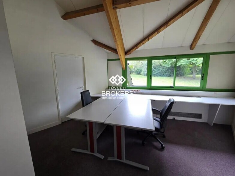 Bureau dans SAINT-OUEN-L'AUMONE à louer - Photo de l’immeuble – Image 1 sur 4