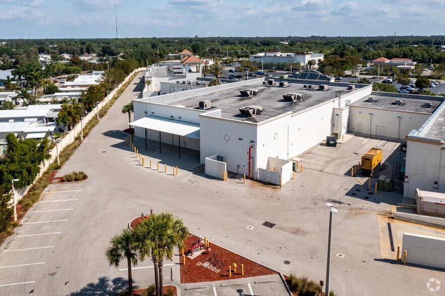 16960-16980 S Tamiami Trl, Fort Myers, FL à louer - Photo de l’immeuble – Image 3 sur 5