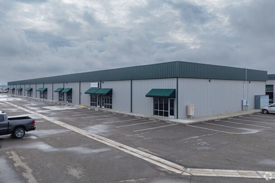 1500 Enterprise Drive, Lemoore portefeuille de 3 biens à vendre sur LoopNet.fr - Photo principale – Image 2 sur 4