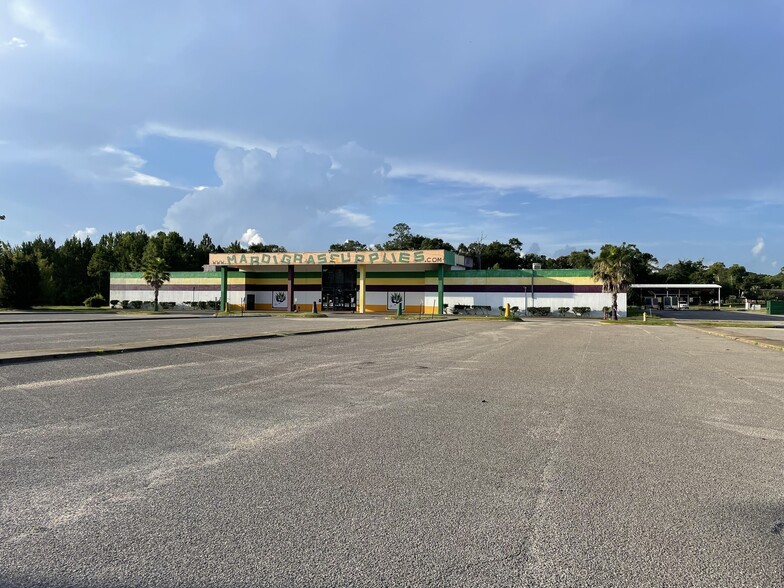 2001 E Pass Rd, Gulfport, MS à louer - Photo de l’immeuble – Image 3 sur 26