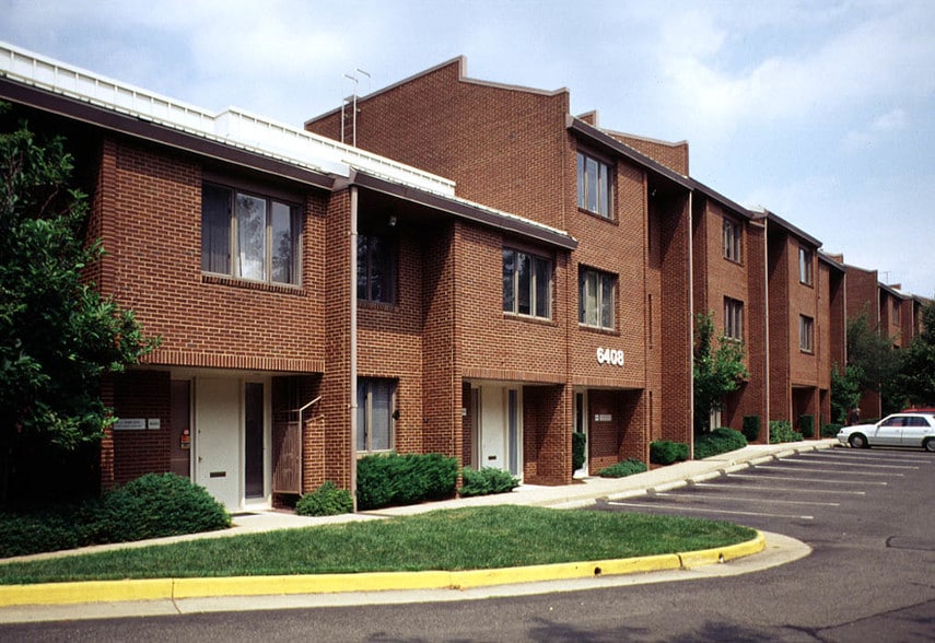 6408 Seven Corners Pl, Falls Church, VA à louer - Photo principale – Image 1 sur 13