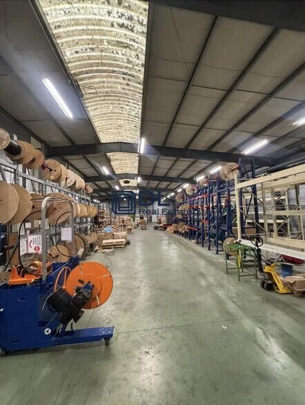 Industriel/Logistique dans Trappes à vendre - Photo intérieure – Image 3 sur 12