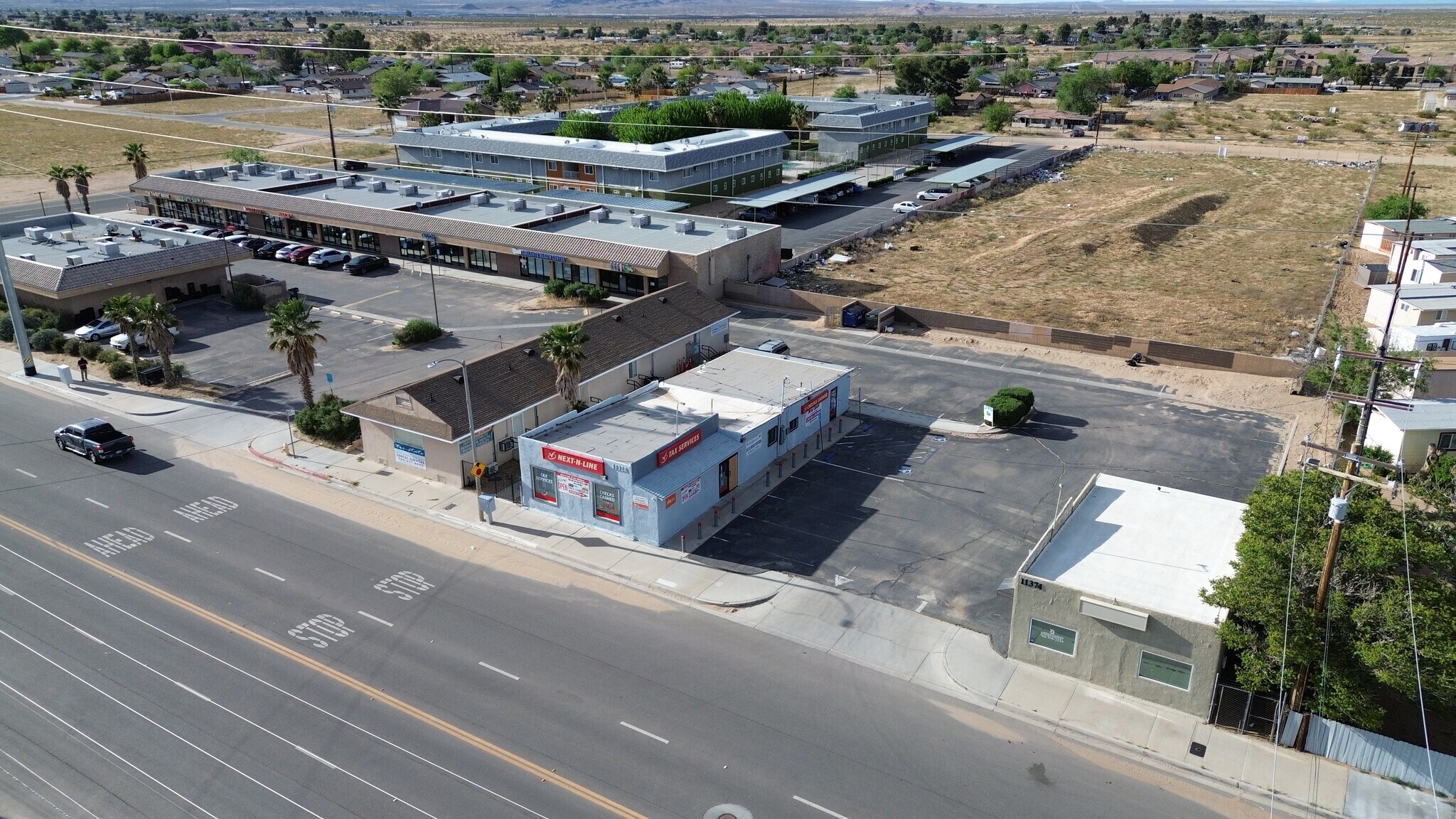 11328 Bartlett Ave, Adelanto, CA à vendre Photo principale– Image 1 sur 36