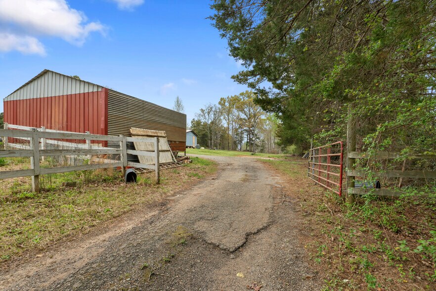 2482 Old Douglass Rd, Winnsboro, SC à vendre - Photo de l’immeuble – Image 3 sur 29