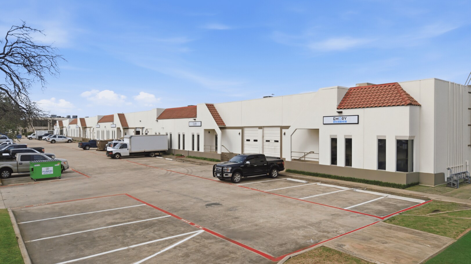 2425 McIver Ln, Carrollton, TX à louer Photo principale– Image 1 sur 8