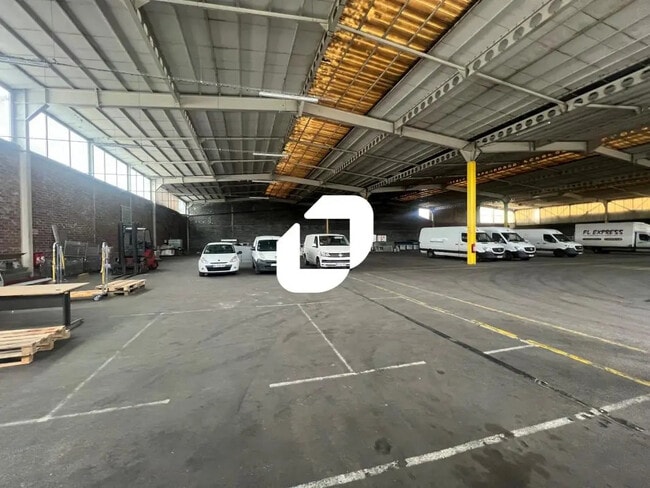 Plus de détails pour 185 Rue Léo Lagrange, Douai - Local d'activités à louer