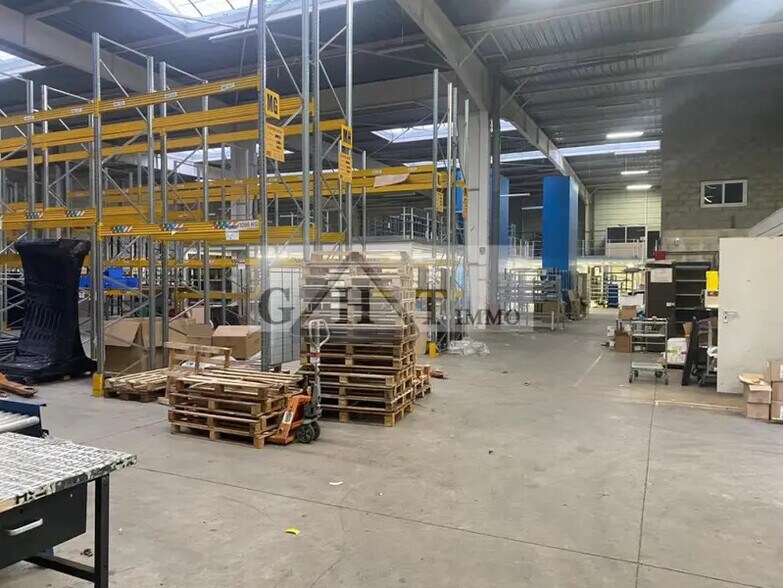 Industriel/Logistique dans Lisses à louer - Photo intérieure – Image 2 sur 6