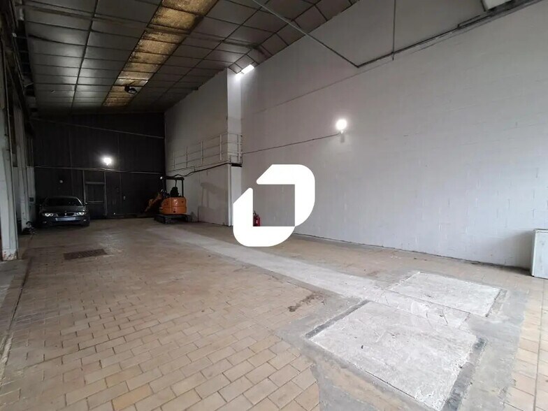 Local d’activités dans Seclin à louer - Photo de l’immeuble – Image 3 sur 12