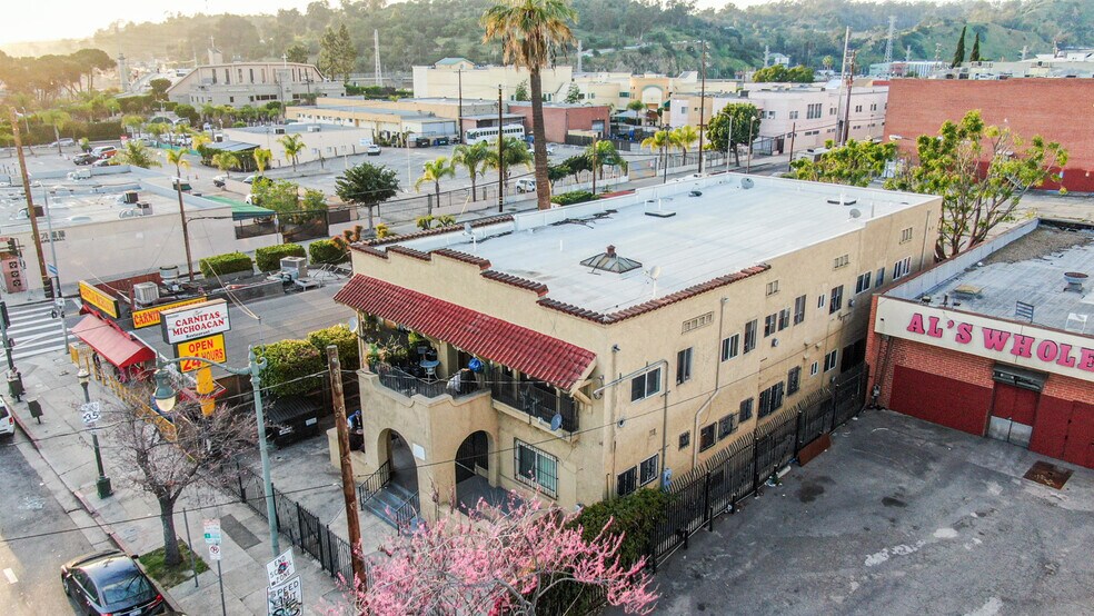 1909 N BROADWAY, Los Angeles, CA à vendre - Photo principale – Image 1 sur 12