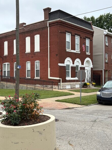 2002 Obear Ave, Saint Louis, MO à vendre - Photo de l’immeuble – Image 2 sur 19