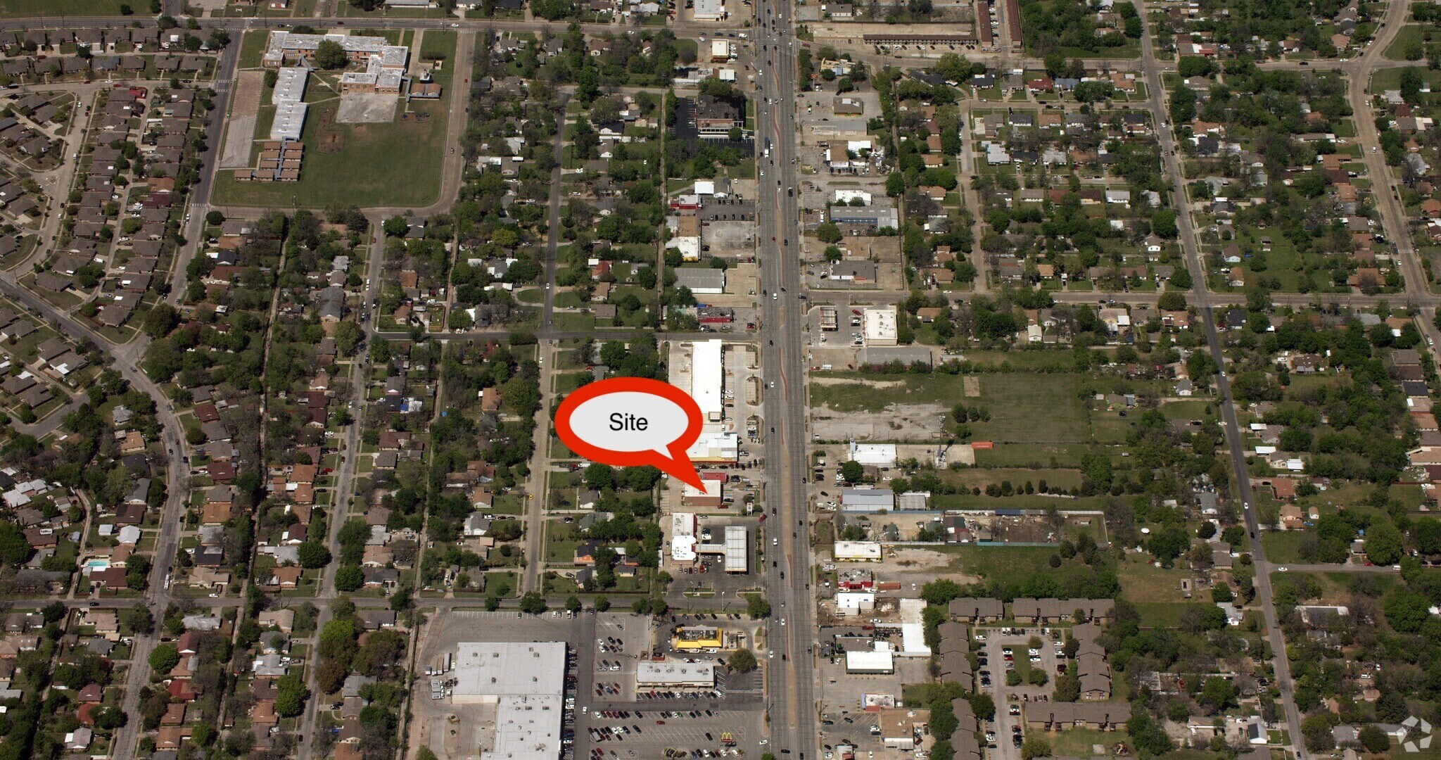 2323 S Buckner Blvd, Dallas, TX à louer Photo principale– Image 1 sur 7