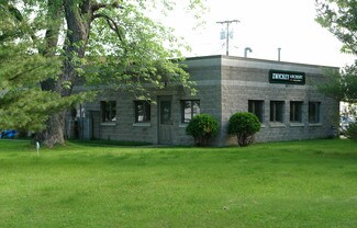 Plus de détails pour 2603 E 7th Ave, North Saint Paul, MN - Local d’activités à vendre