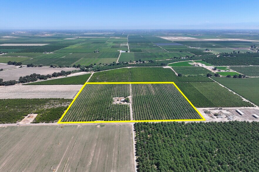 7476 Mt Whitney ave, Laton, CA à vendre - Photo de l’immeuble – Image 1 sur 12