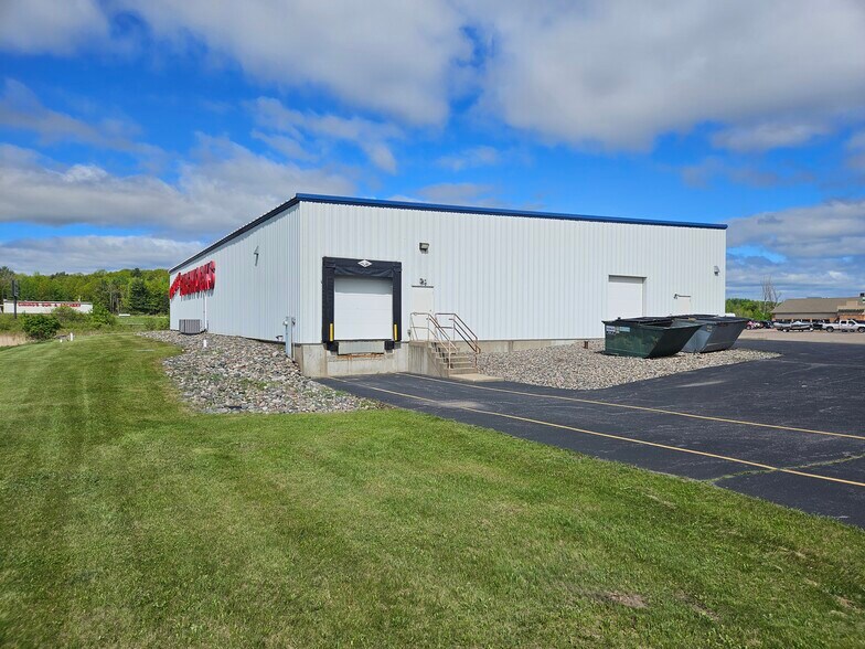 N331 Brandenburg Ave ave, Merrill, WI à vendre - Photo de l’immeuble – Image 2 sur 18