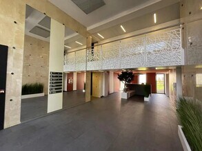 171 Avenue Georges Clemenceau, Nanterre à louer Photo intérieure– Image 2 sur 4