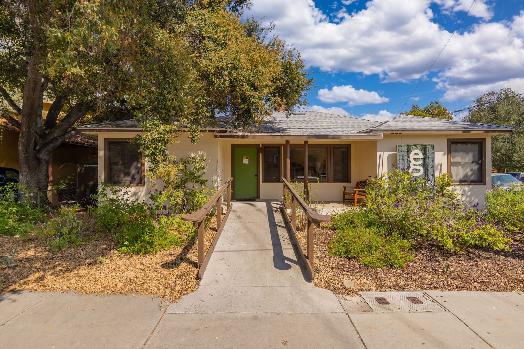 302 N Montgomery St, Ojai, CA à vendre Photo principale– Image 1 sur 18