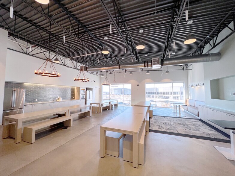 600 North & I-15, Lindon, UT à louer - Photo intérieure – Image 2 sur 4