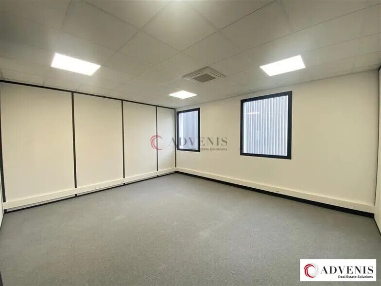Bureau dans Mérignac à louer - Photo de l’immeuble – Image 3 sur 12