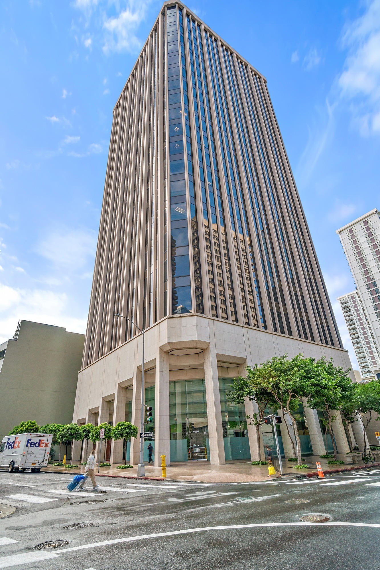 201 Merchant St, Honolulu, HI à louer Photo de l’immeuble– Image 1 sur 10