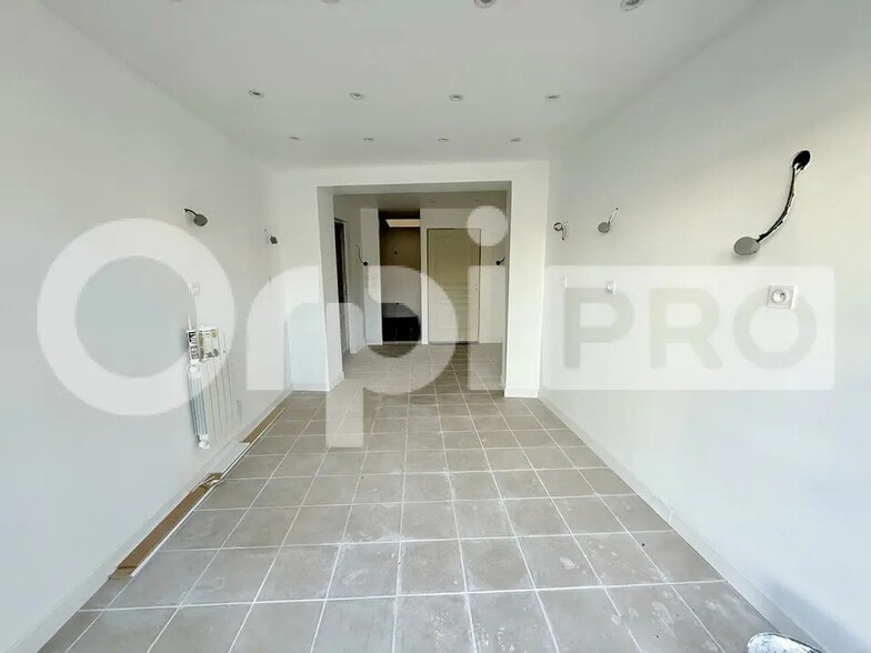 Local commercial dans Le Havre à louer - Photo de l’immeuble – Image 3 sur 6