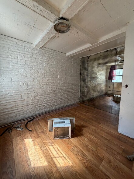 9507 Roosevelt Ave, Jackson Heights, NY à vendre - Photo de l’immeuble – Image 3 sur 14