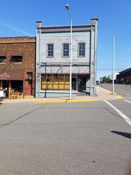 145 E Chapman St, Ely, MN à vendre - Photo de l’immeuble – Image 2 sur 15