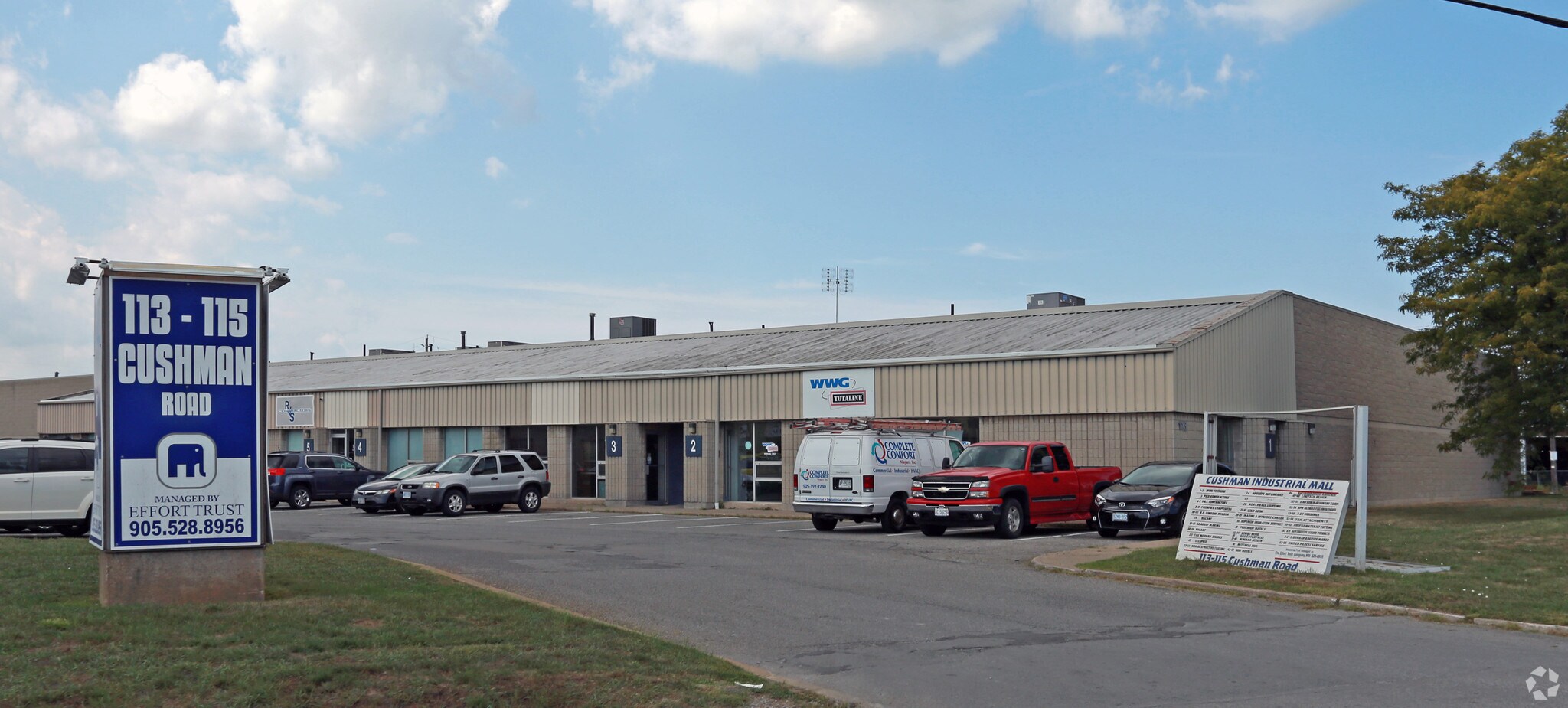2 Cushman Rd, St Catharines, ON à louer Photo principale– Image 1 sur 4