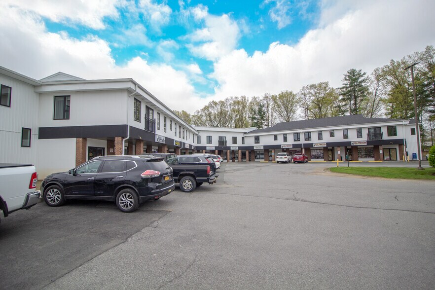 1471 Route 9, Clifton Park, NY à louer - Photo de l’immeuble – Image 2 sur 6
