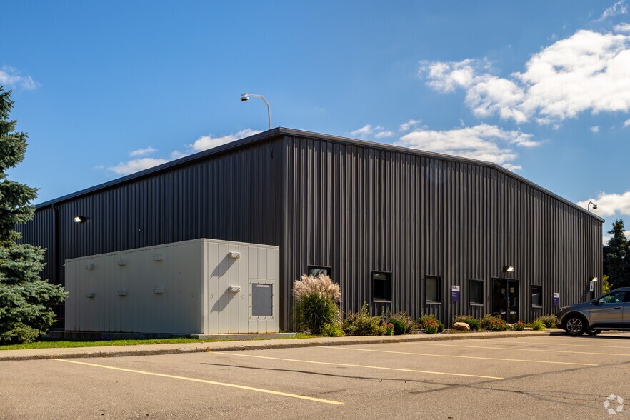 4025 S Dye Rd, Swartz Creek, MI à vendre - Photo de l’immeuble – Image 3 sur 22