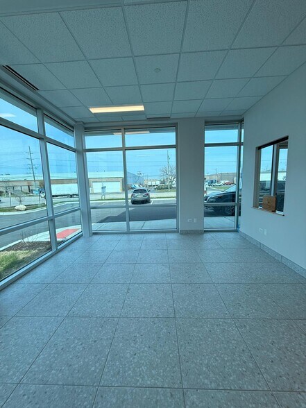 600-700 Devon Ave, Bensenville, IL à louer - Photo de l’immeuble – Image 3 sur 21