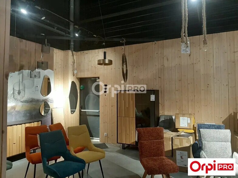 Local commercial dans Valence à louer - Photo intérieure – Image 3 sur 6