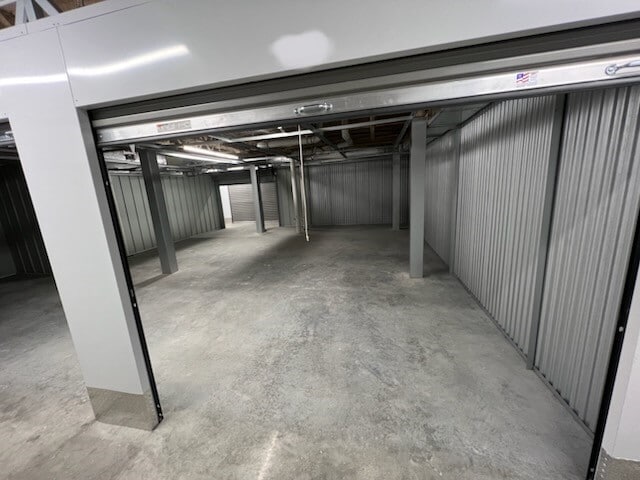 650-660 NW 30th St, Miami, FL à louer - Photo intérieure – Image 3 sur 10