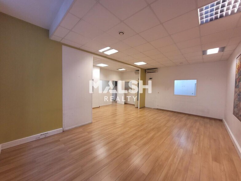 Immeuble residentiel dans Lyon à vendre - Photo intérieure – Image 2 sur 11