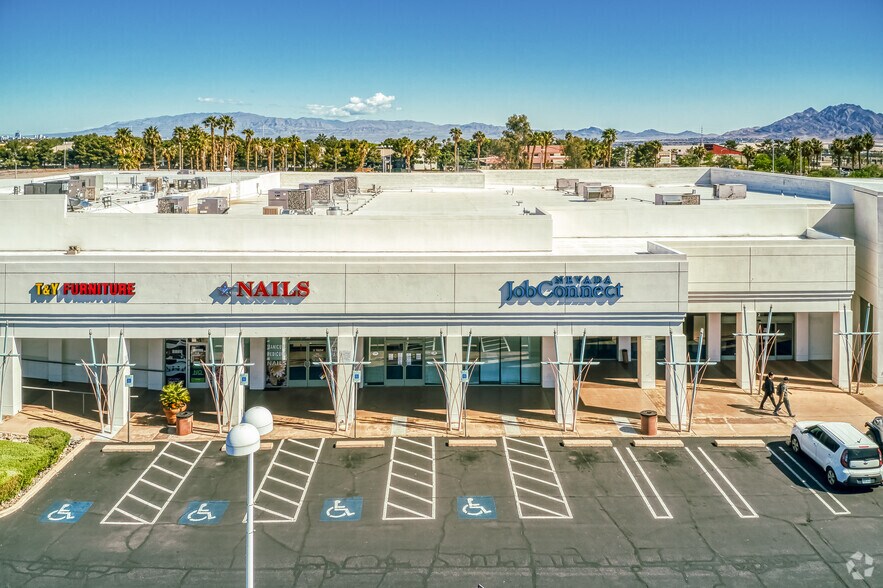 4500 E Sunset Rd, Henderson, NV à louer - Photo de l’immeuble – Image 2 sur 24