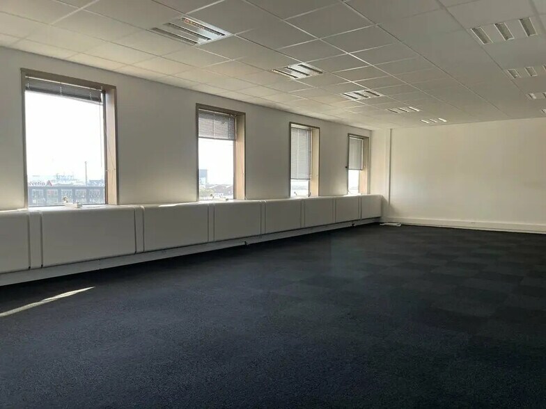 Bureau dans Le Havre à louer - Photo de l’immeuble – Image 1 sur 5