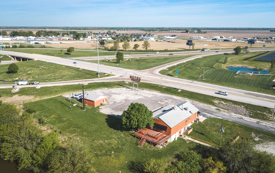 9180 State Route 140, Hamel, IL à vendre - Photo principale – Image 1 sur 49