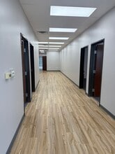 27200 Haggerty Rd, Farmington Hills, MI à louer Photo intérieure– Image 2 sur 4