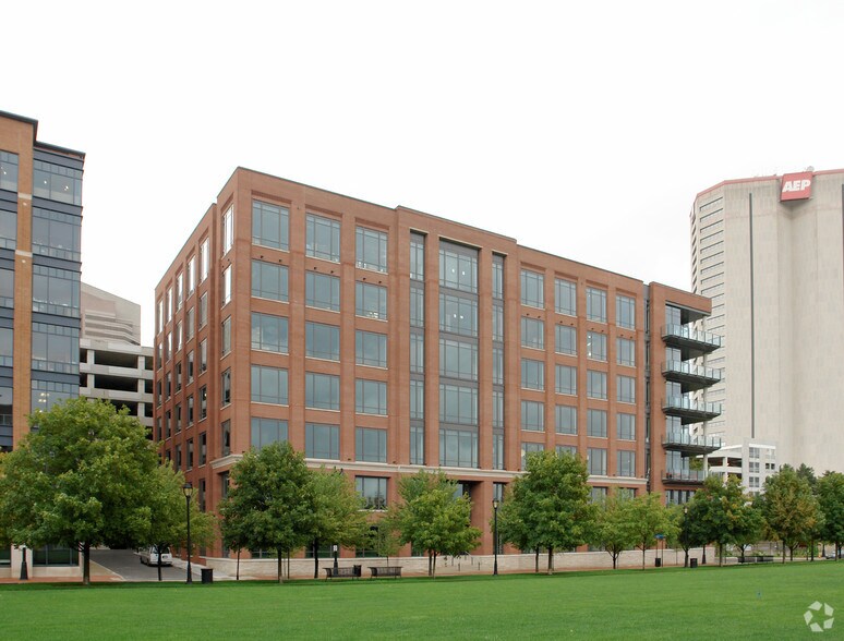 230 West St, Columbus, OH à louer - Photo de l’immeuble – Image 2 sur 5