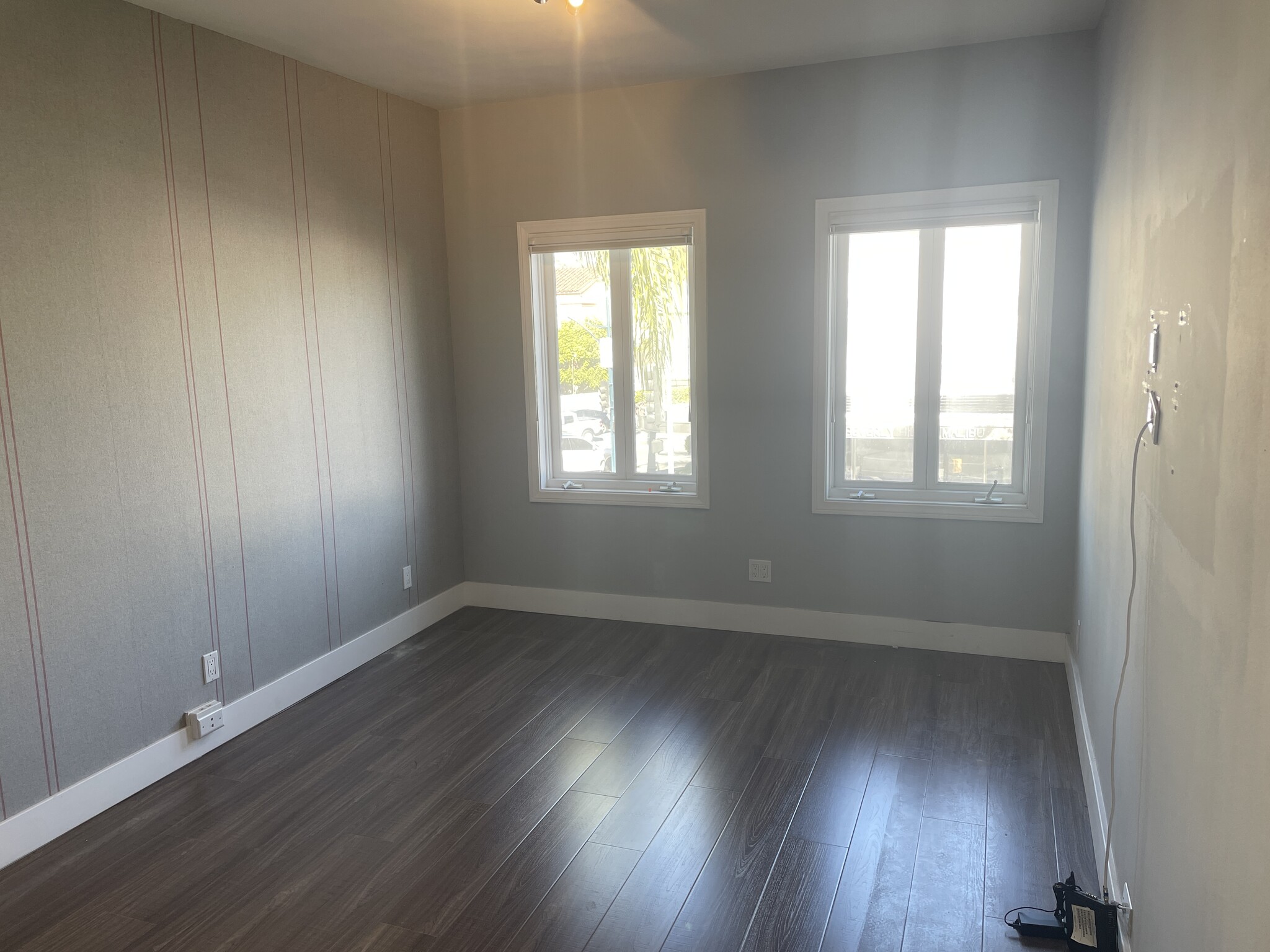 449-451 N Canon Dr, Beverly Hills, CA à louer Photo intérieure– Image 1 sur 9