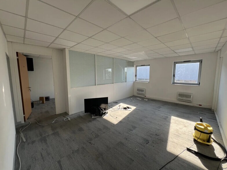 Industriel/Logistique dans Argenteuil à louer - Photo intérieure – Image 3 sur 6