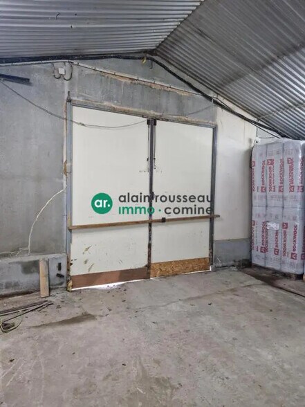 Industriel/Logistique dans Saint-Christophe-du-Bois à louer - Photo de l’immeuble – Image 3 sur 6