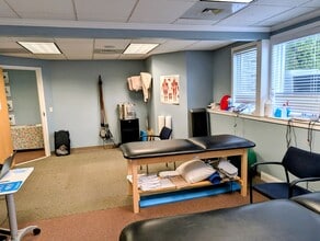 1336 W Main St, Waterbury, CT à louer Photo intérieure– Image 1 sur 4