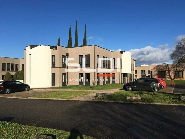 Plus de détails pour 33 Avenue Du Docteur Georges Lévy, Vénissieux - Bureau à louer