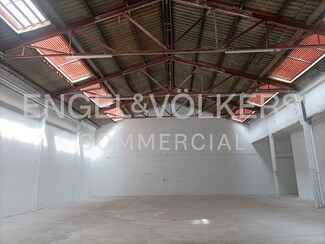 Plus de détails pour Local commercial à louer