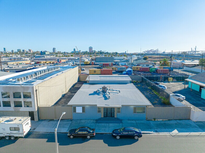 820 W Esther St, Long Beach, CA à vendre - Photo principale – Image 1 sur 10
