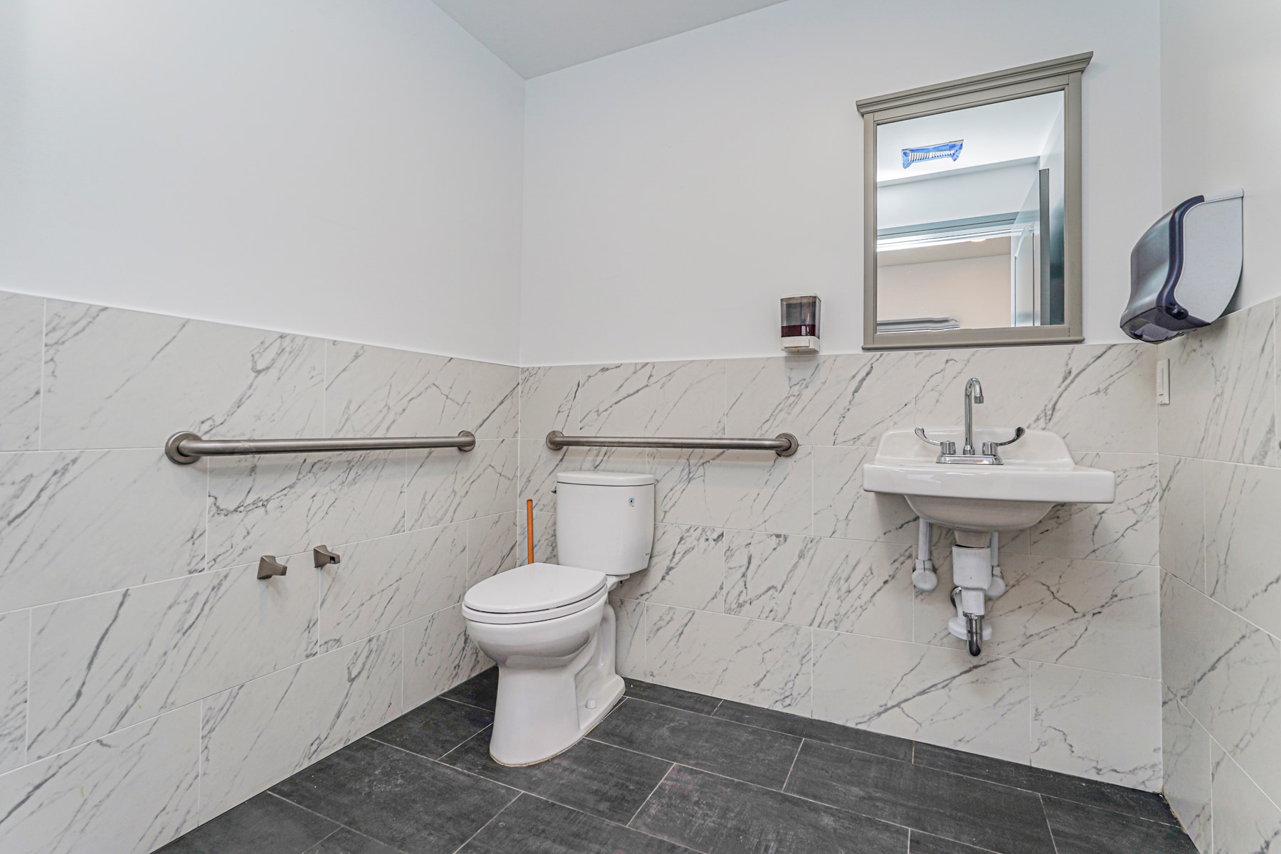 271 Walker St, Staten Island, NY à louer Photo intérieure– Image 1 sur 8