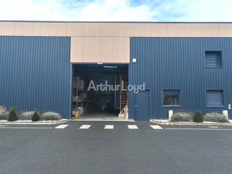 Local d’activités dans Bétheny à louer Photo de l’immeuble– Image 1 sur 8